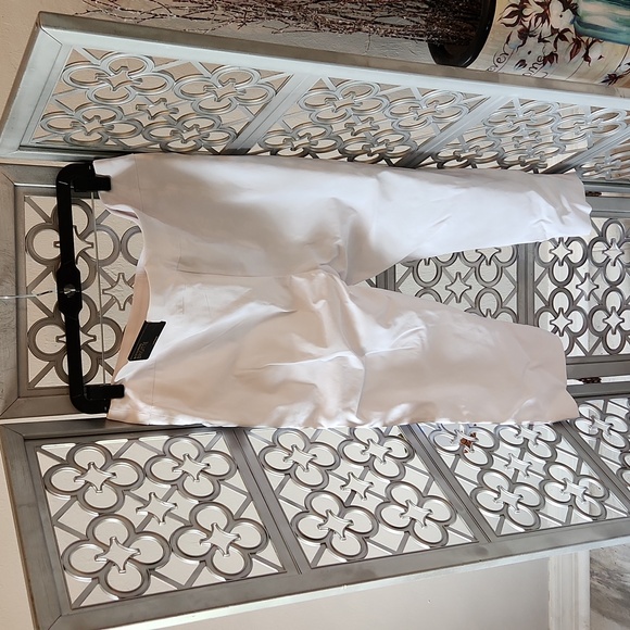 Chicos Brand Plus Sized Petite Capris - Picture 2 of 8